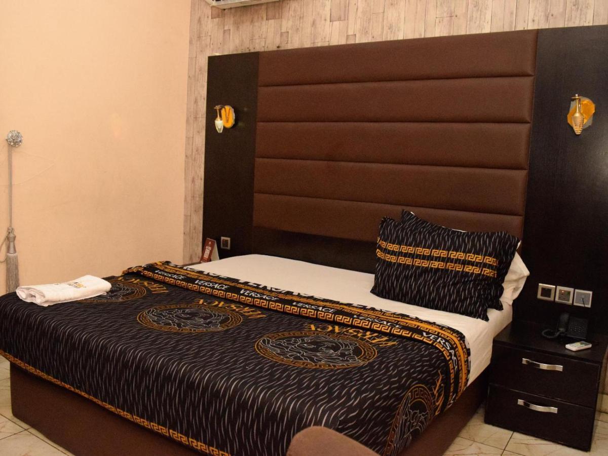 Bana Hotel & Suites Lagos Luaran gambar