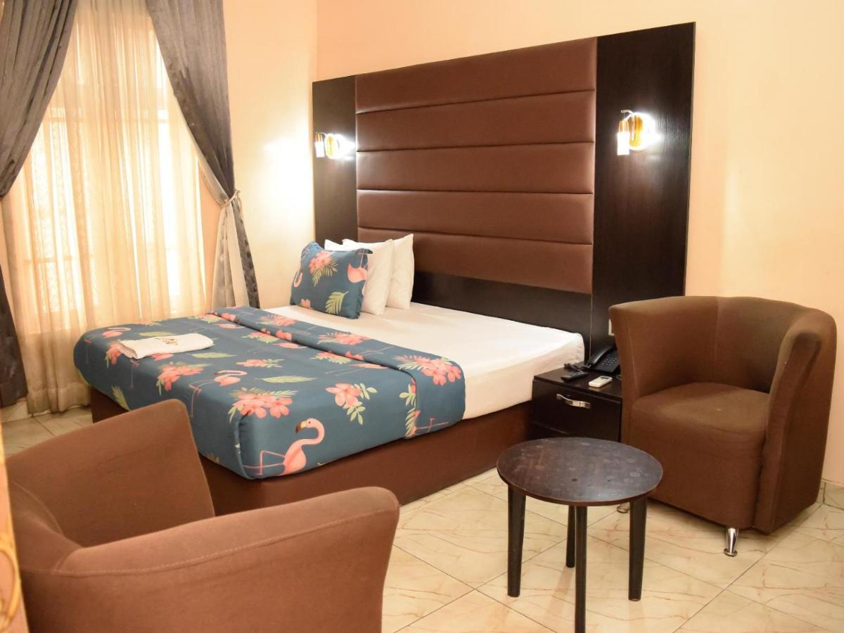 Bana Hotel & Suites Lagos Luaran gambar