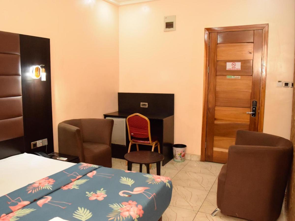 Bana Hotel & Suites Lagos Luaran gambar