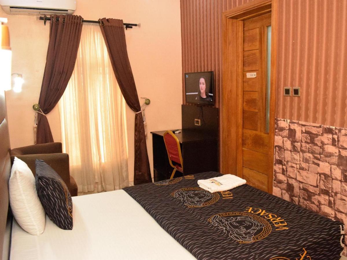 Bana Hotel & Suites Lagos Luaran gambar