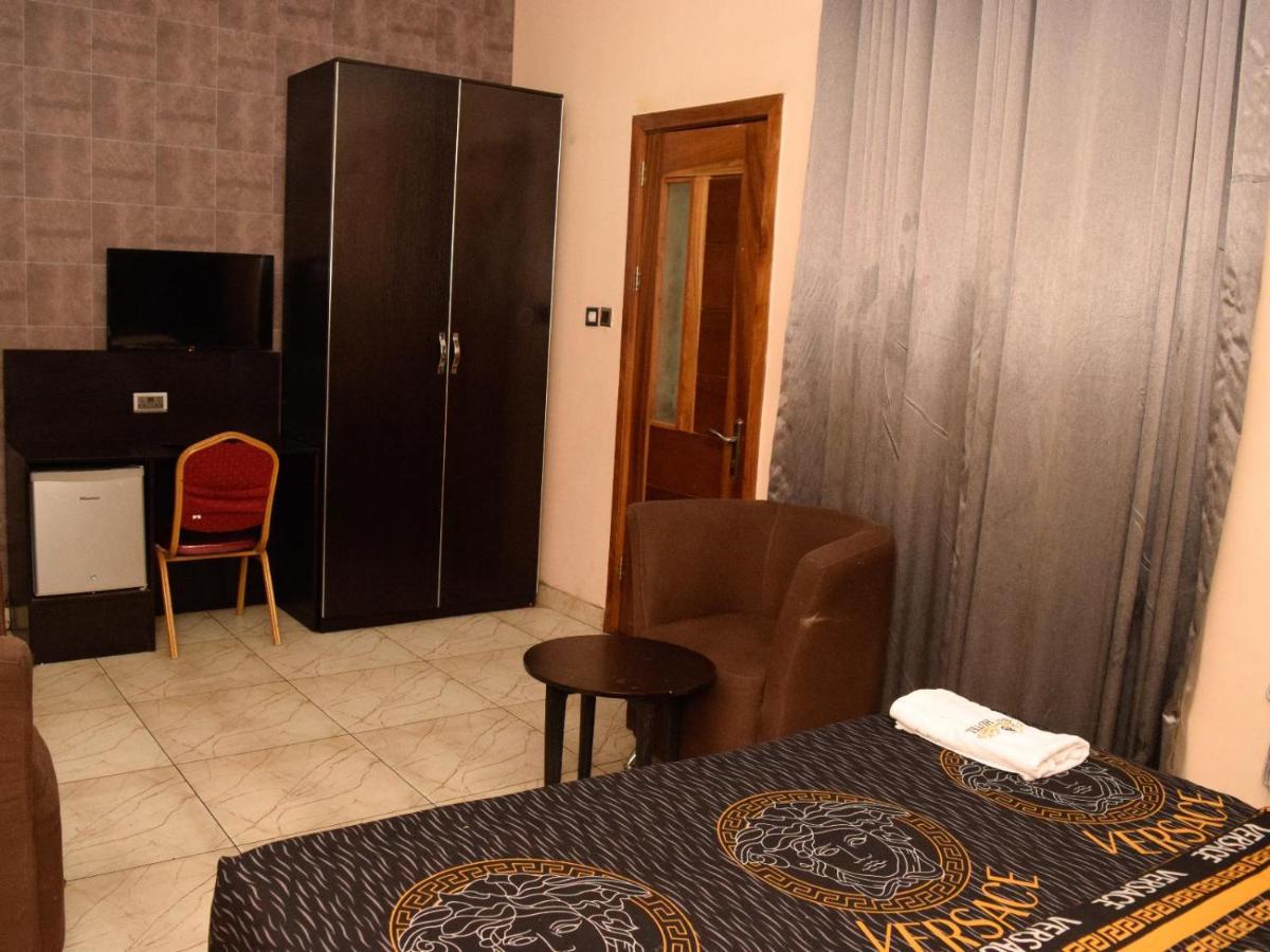 Bana Hotel & Suites Lagos Luaran gambar