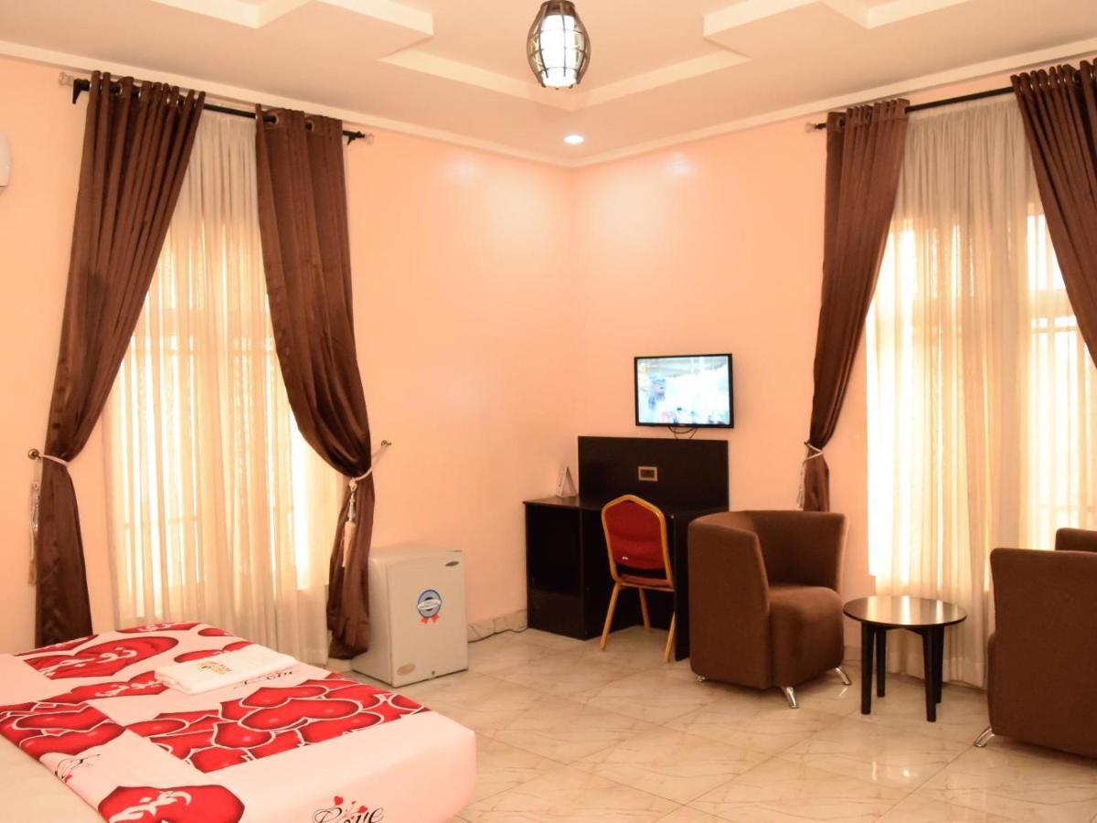 Bana Hotel & Suites Lagos Luaran gambar
