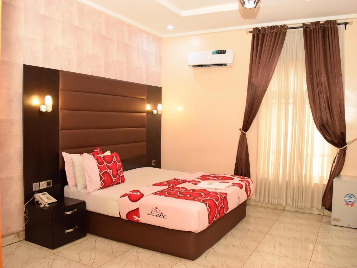 Bana Hotel & Suites Lagos Luaran gambar