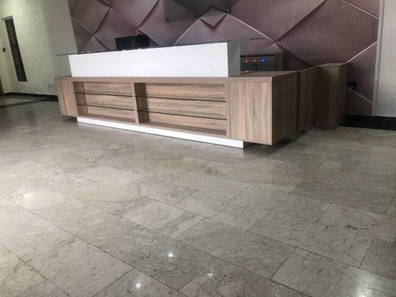 Bana Hotel & Suites Lagos Luaran gambar