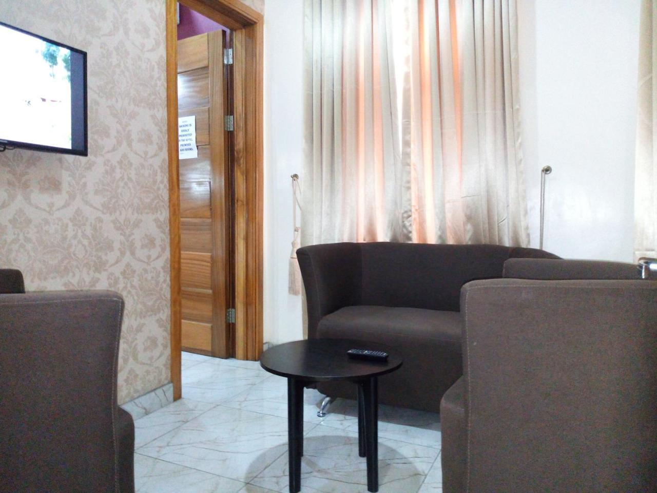 Bana Hotel & Suites Lagos Luaran gambar