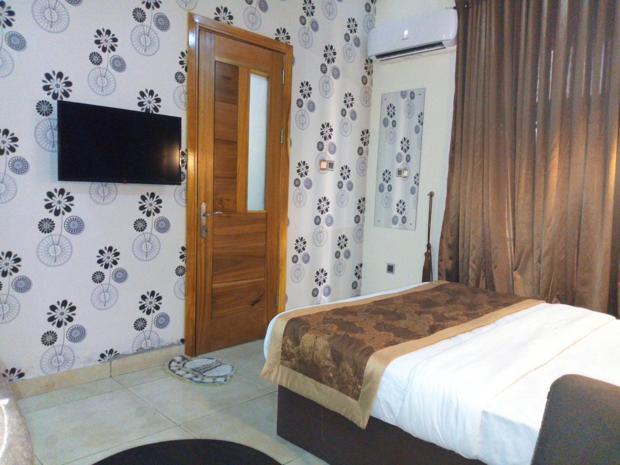 Bana Hotel & Suites Lagos Luaran gambar