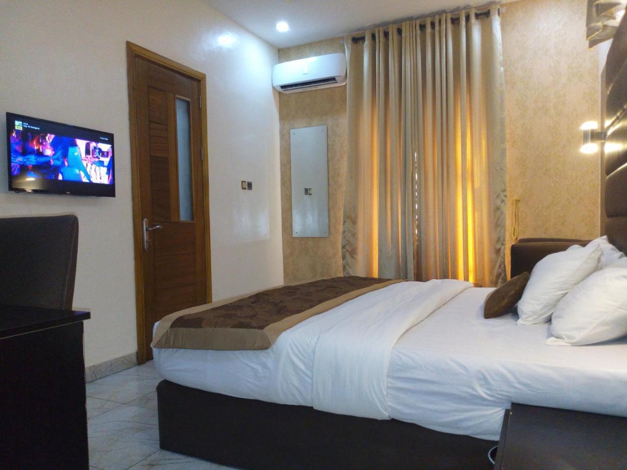 Bana Hotel & Suites Lagos Luaran gambar