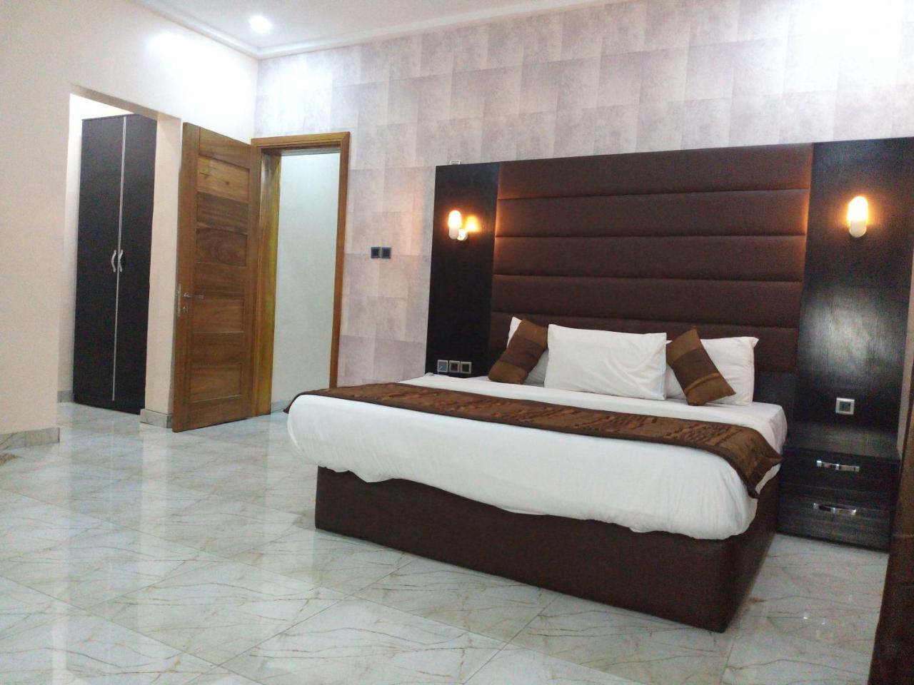 Bana Hotel & Suites Lagos Luaran gambar