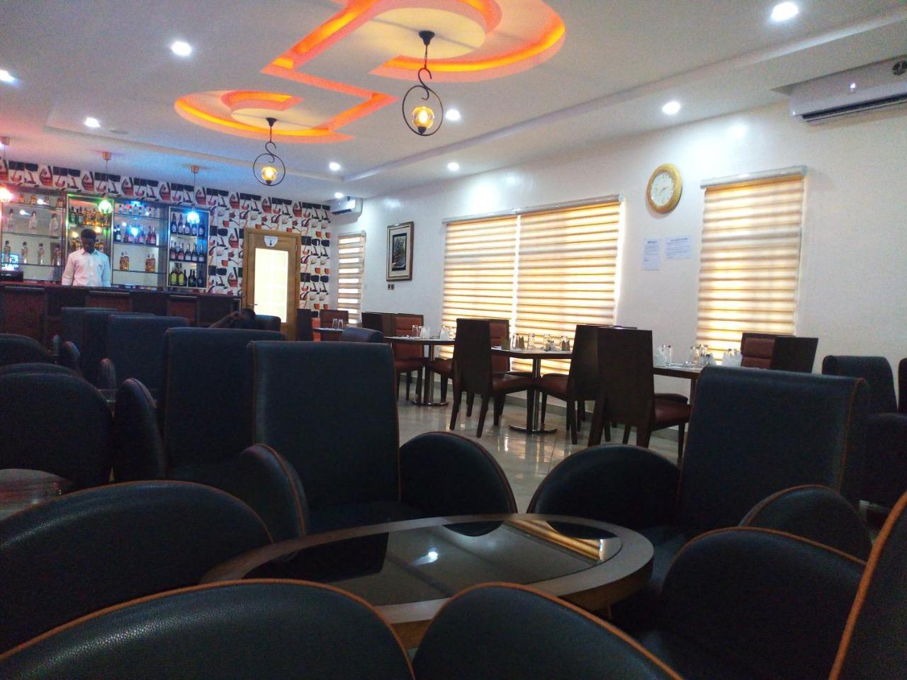 Bana Hotel & Suites Lagos Luaran gambar