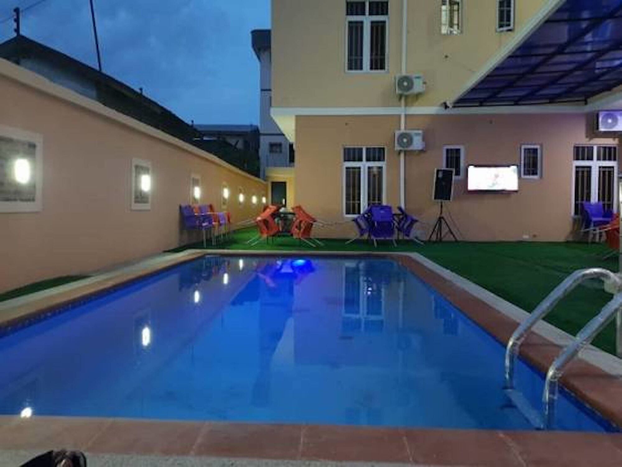 Bana Hotel & Suites Lagos Luaran gambar